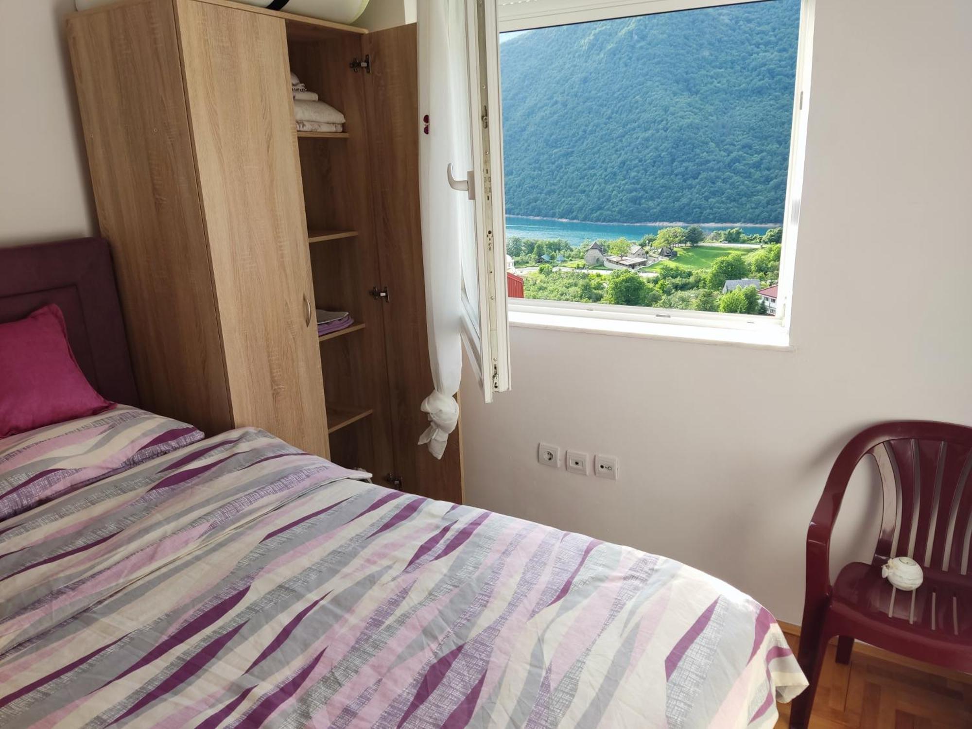 פלוזינה Apartman Dunja מראה חיצוני תמונה